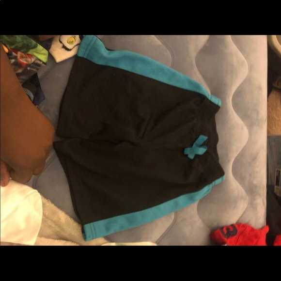 4t Shorts bundle - Picture 2 of 7